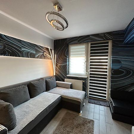 Gina Apartman Debrecen Exterior foto