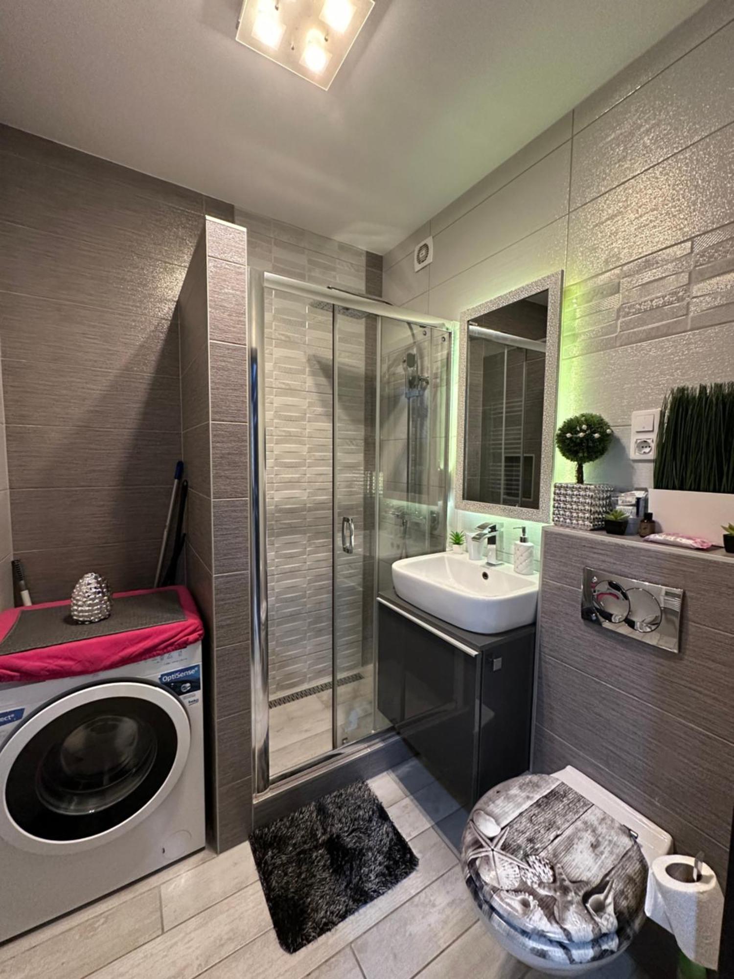 Gina Apartman Debrecen Exterior foto