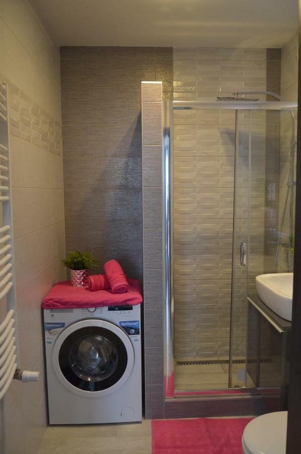 Gina Apartman Debrecen Exterior foto